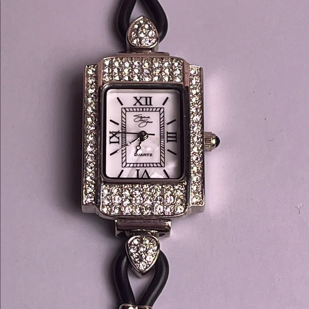 Suzanne Somers Women's Watch Silvertone MOP & Rhinestones. New battery